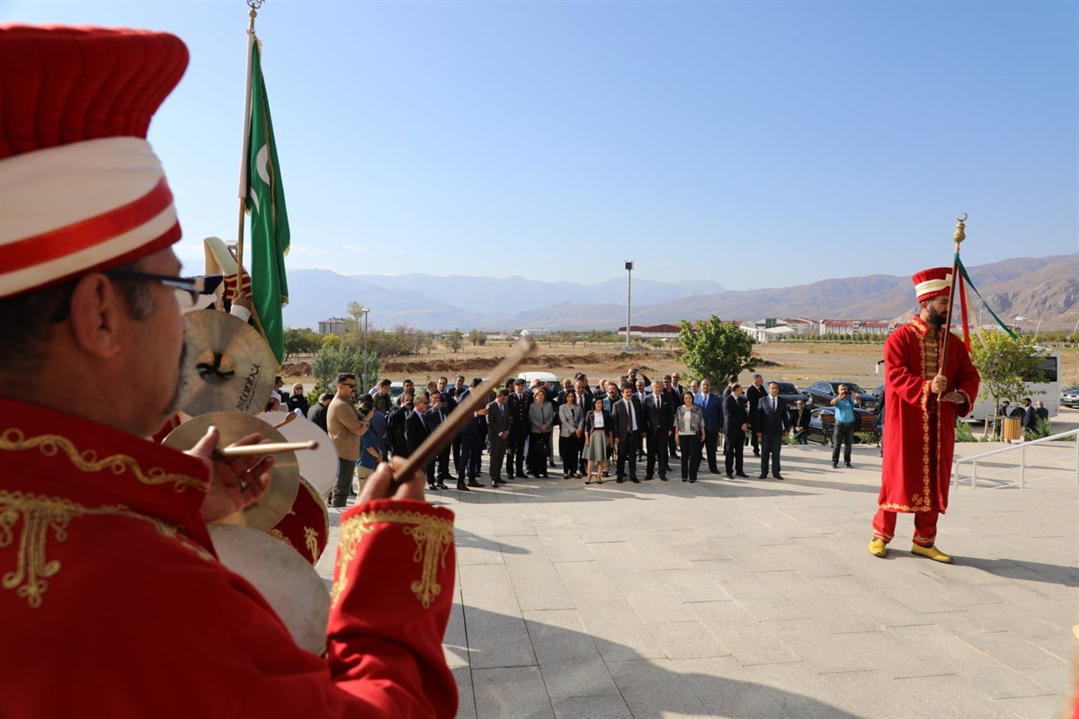 uluslararasi erzincan tarihi sempozyumu basladi